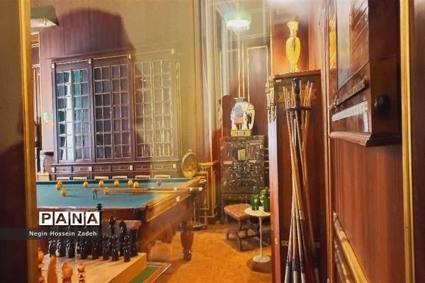 بازدید دانش‌آموزان آموزشگاه ایران مهر اسلامشهر از کاخ سعد‌آباد