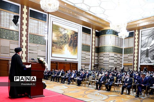 اولین روز سفر رییس جمهوری به چین