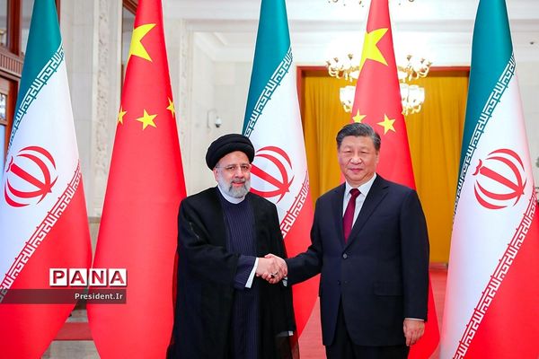 اولین روز سفر رییس جمهوری به چین