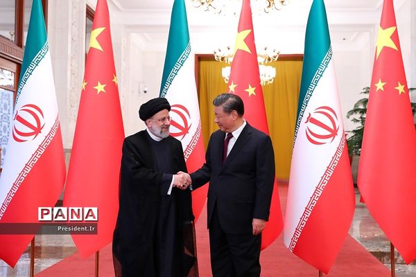 اولین روز سفر رییس جمهوری به چین