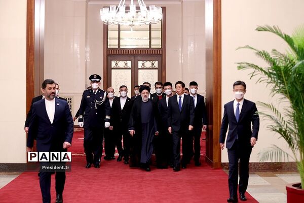 اولین روز سفر رییس جمهوری به چین