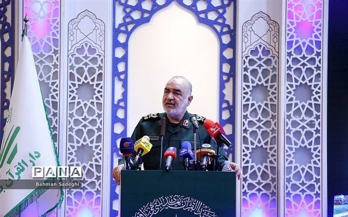 راهپیمایی ۲۲ بهمن‌ درخشش استثنایی، تماشایی و معجزه‌آسای ملت ایران بود