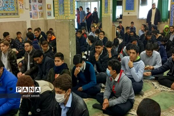 مراسم تشیع شهید گمنام در دبیرستان فرهنگ شهید رحیم احدزاده منطقه 4