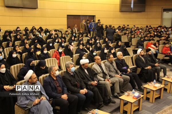 برگزاری اجلاسیه سراسری نماز دانش‌آموزان در سمنان
