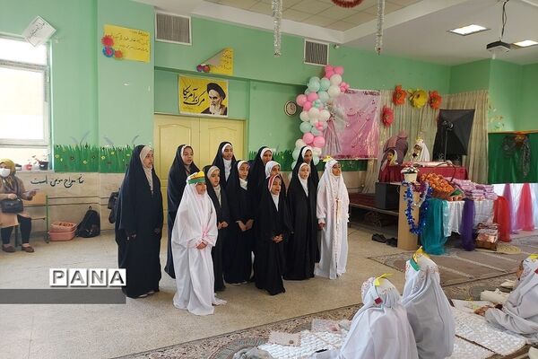جشن عبادت در دبستان هاجر و حضرت  زینب(س) رودهن