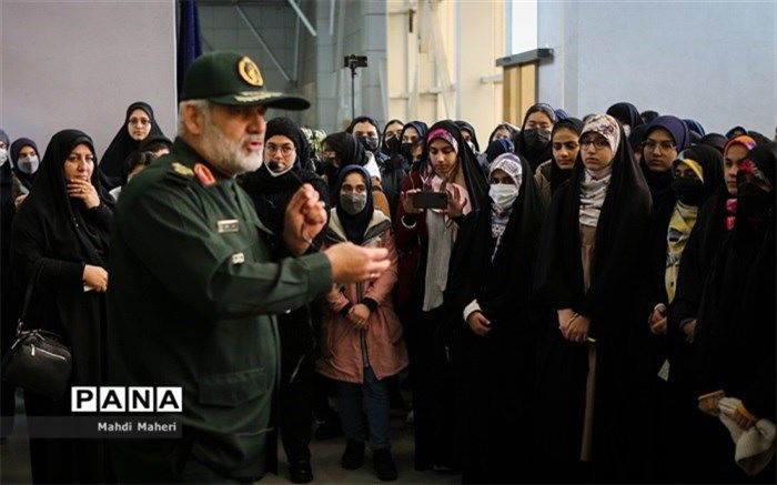 برگزاری نمایشگاه ملی هوافضا در راستای جهاد تبیین است