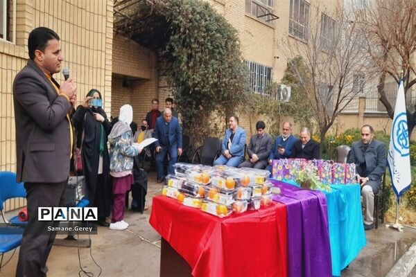 اهدای ۱۰ کاروان حاوی اقلام ورزشی و بهداشتی به مدارس پاکدشت
