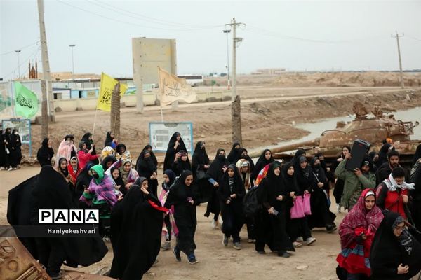 بازدید دانش‌آموزان اردوهای راهیان‌نوراز منطقه جنگی