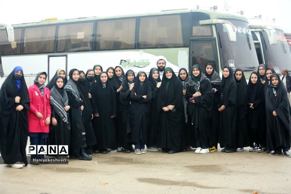 بازدید دانش‌آموزان اردوهای راهیان‌نوراز منطقه جنگی
