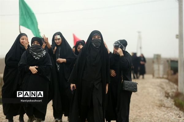 بازدید دانش‌آموزان اردوهای راهیان‌نوراز منطقه جنگی