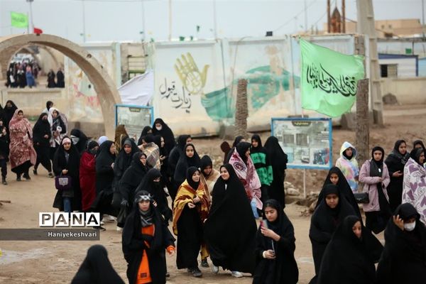 بازدید دانش‌آموزان اردوهای راهیان‌نوراز منطقه جنگی