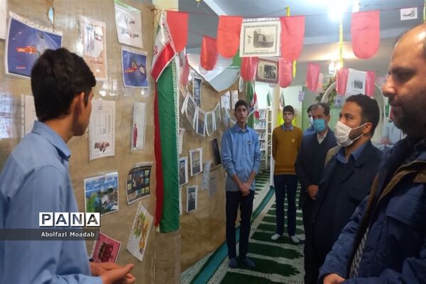 افتتاح نمایشگاه مدرسه انقلاب دبیرستان نمونه آیت الله خامنه‌ای، کاشمر