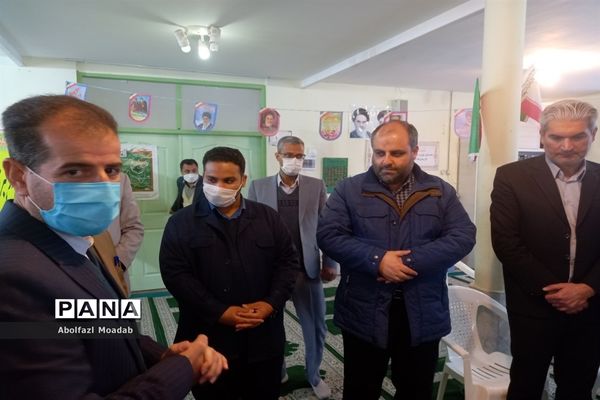 افتتاح نمایشگاه مدرسه انقلاب دبیرستان نمونه آیت الله خامنه‌ای، کاشمر