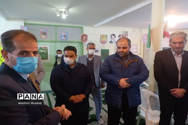 افتتاح نمایشگاه مدرسه انقلاب دبیرستان نمونه آیت الله خامنه‌ای، کاشمر