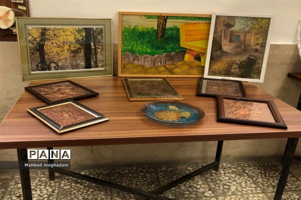 برگزاری نمایشگاه دست سازه‌های دانش‌آموزی در دبیرستان شهیده قزوینی منطقه ۱۳