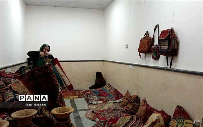 برگزاری نمایشگاه کارآفرینی و مهارت‌های کسب و کار در قرچک /فیلم