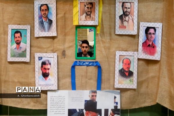 افتتاح نمایشگاه مدرسه انقلاب با حضور معاون وزیر آموزش و پرورش در دبیرستان شیخ صدوق قم