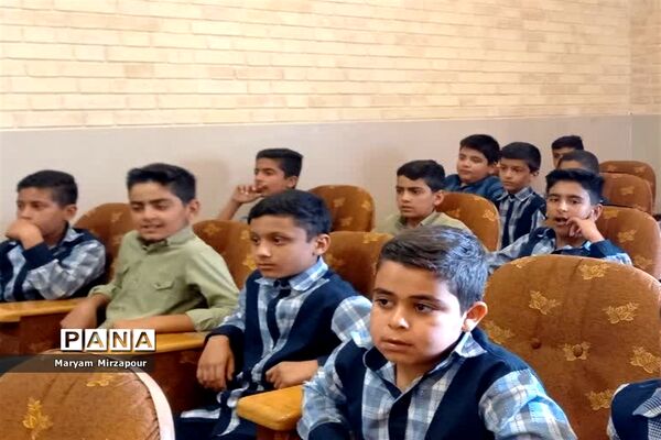 برگزاری جشنواره هنرهای آوایی پسران در فورگ