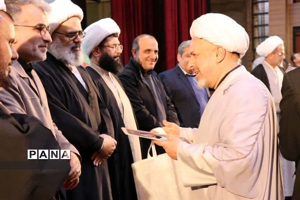 مراسم سراسر ی اجلاس نماز شهرستان قدس درسالن فرهنگ و هنر