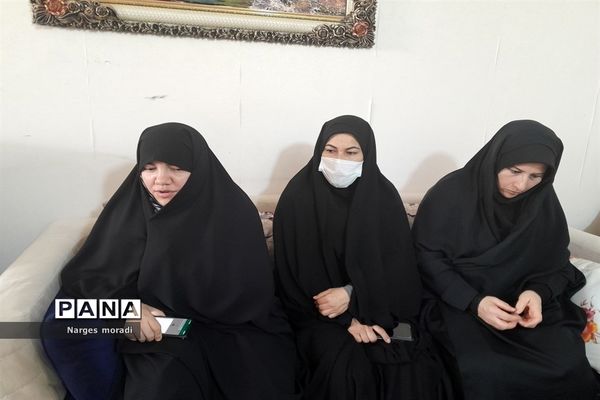 گرامیداشت خانواده شهدا توسط مسئولان شهری ملارد