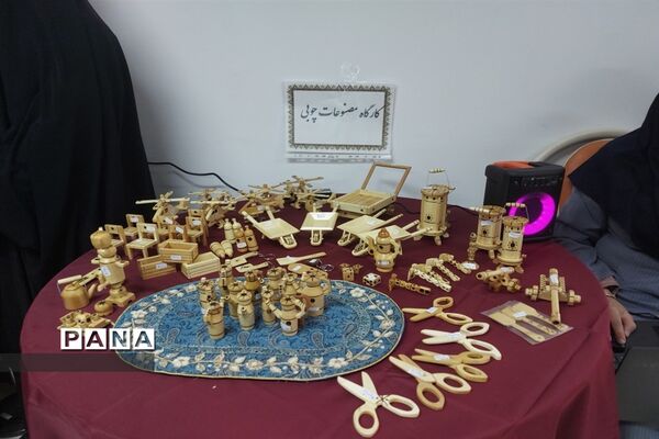 افتتاح نمایشگاه دستاوردهای دانش‌آموزی کانون‌های فرهنگی ناحیه‌2 زنجان