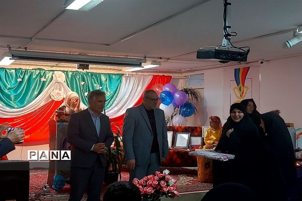 افتتاح نمایشگاه دستاوردهای دانش‌آموزی کانون‌های فرهنگی ناحیه‌2 زنجان