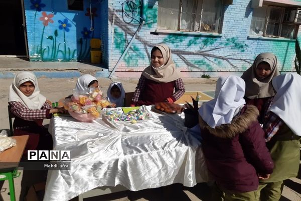 برگزاری بازارچه دانش‌آموزی در دبستان شهید قرنی پدافند هوایی بهبهان