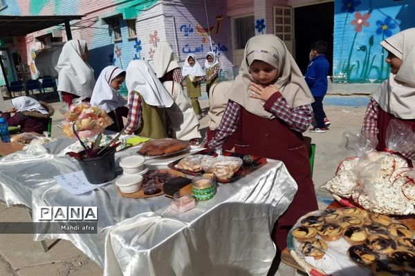 برگزاری بازارچه دانش‌آموزی در دبستان شهید قرنی پدافند هوایی بهبهان