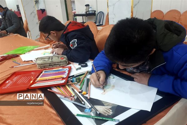 برگزاری جشنواره هنرهای تجسمی ویژه پسران ابرکوهی