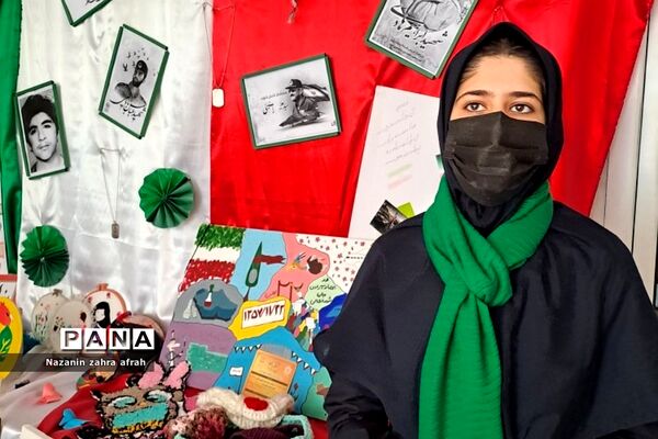 تقدیر از دانش‌آموزان فعال در برپایی مدرسه انقلاب  هنرستان نوین‌آفرین رودهن