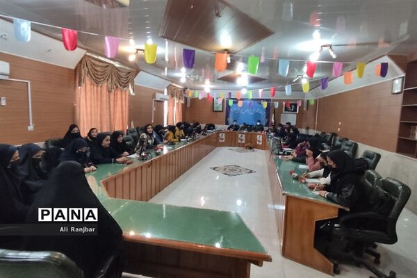 دوره آموزشی خبرنگار دانش‌آموزان پانا در خرم‌بید