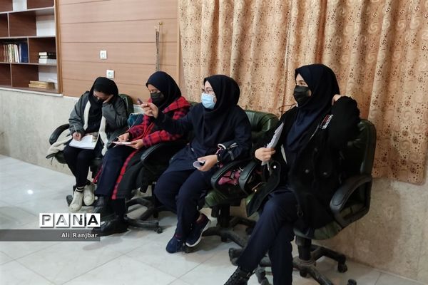 دوره آموزشی خبرنگار دانش‌آموزان پانا در خرم‌بید