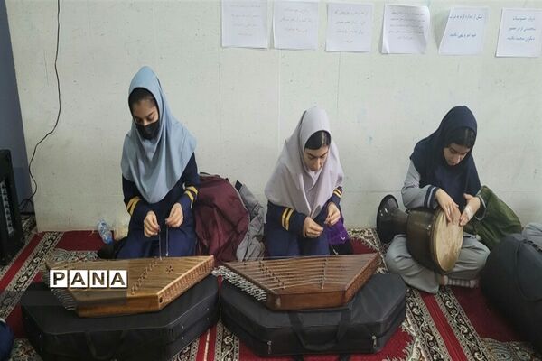 جشن مبعث و برپایی بازارچه دانش‌‌‌آموزی‌ مدرسه شایستگان ملارد