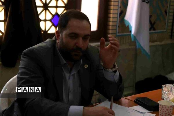 میز خدمت  آموزشی و پرورش آذربایجان شرقی در نماز جمعه
