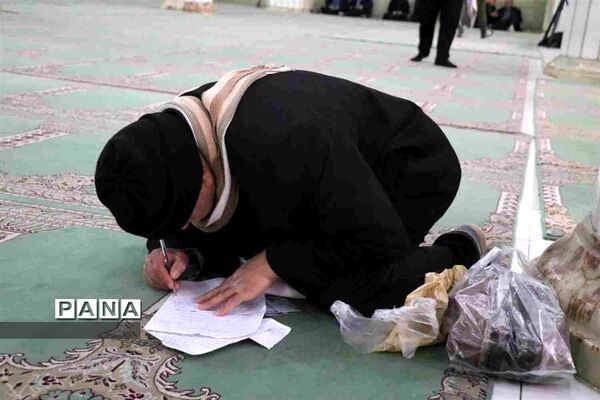 میز خدمت  آموزشی و پرورش آذربایجان شرقی در نماز جمعه