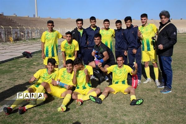 چهارمین روز مسابقات کشوری فوتبال پسران در آبادان