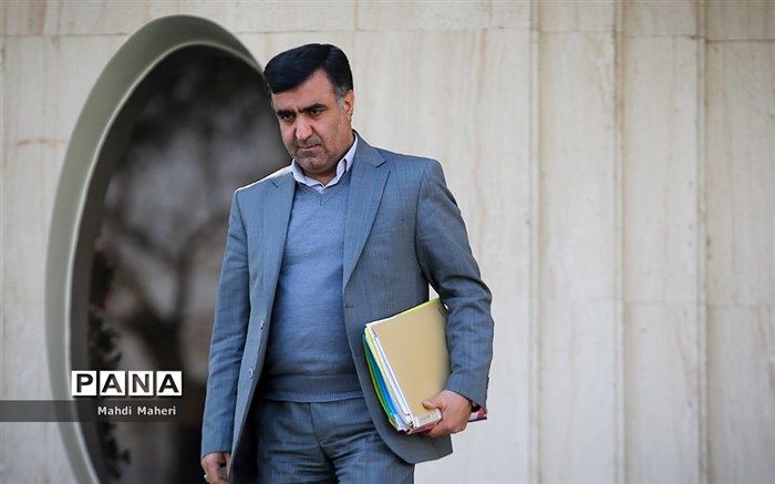 یکی از جوامع هدف برای اعطای جایزه ملی محیط زیست دانش‌آموزان هستند