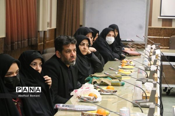 نشست صمیمانه وزیر آموزش و پرورش با خانواده‌های دانش‌آموزان آسیب دیده در قم