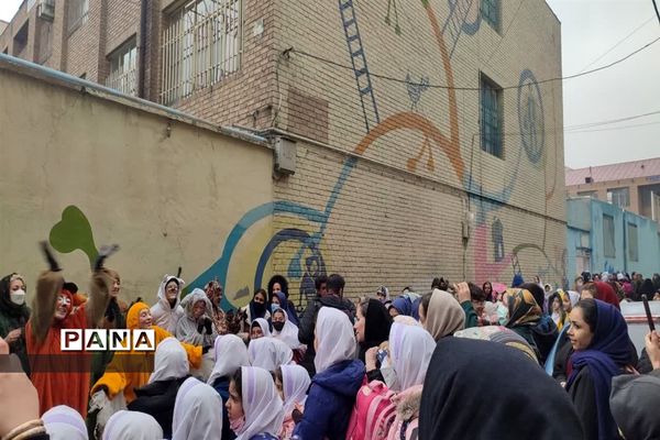 کاروان شادی؛ اختتامیه جشنواره ملی تئاتر درسی در منطقه ۱۰ تهران