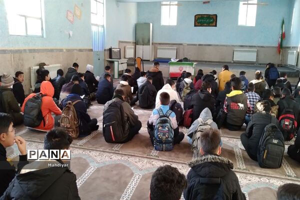 برگزاری زیارت عاشورا در مدرسه شهید علی تات شهر جوادآباد