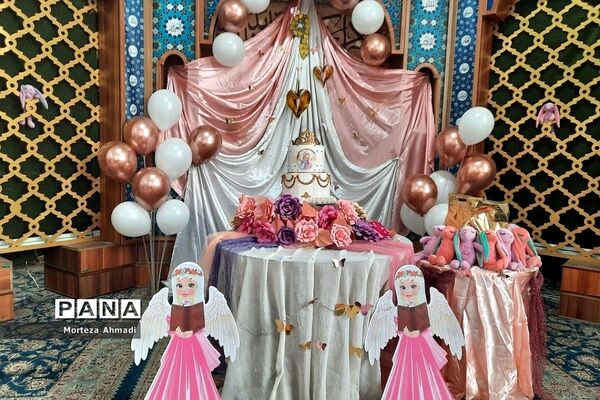 جشن تکلیف دانش‌آموزان مدرسه ام البنین ۱ در امامزاده عبدالله شهرری