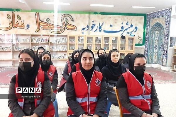 کارگاه آموزشی پیشگیری از بیماری‌های واگیر وغیر واگیر در بهارستان 2