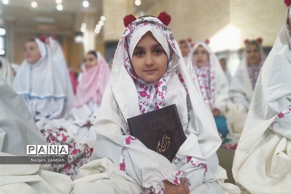 برگزاری جشن تکلیف دانش‌‌‌آموزان دختر در ملارد