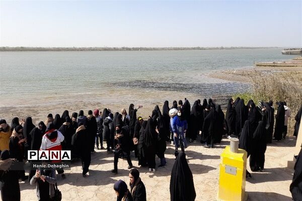 اختتامیه سفر زائران راهیان‌نور دانش‌آموزان پاکدشتی