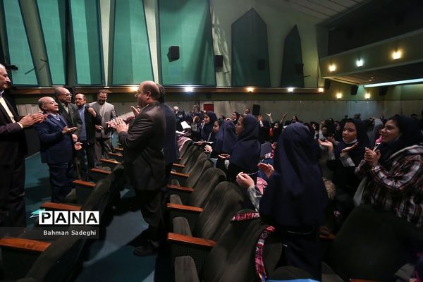 مراسم رونمایی از 10 مستند تلویزیونی خیرین مدرسه ساز شهر تهران