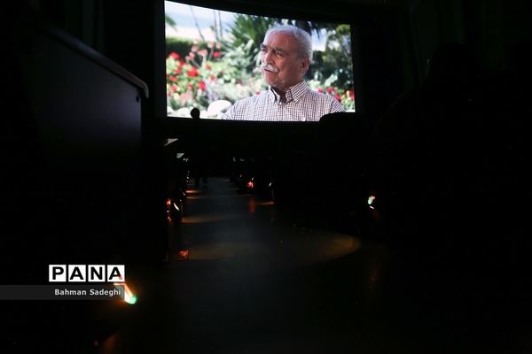 مراسم رونمایی از 10 مستند تلویزیونی خیرین مدرسه ساز شهر تهران