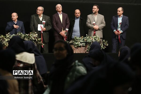 مراسم رونمایی از 10 مستند تلویزیونی خیرین مدرسه ساز شهر تهران