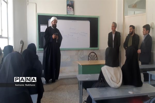 بازدید نمایند ترشیز از دبیرستان های دخترانه کاشمر