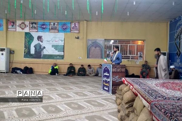 بازدید کاروان دختران دانش‌آموز از فتح‌المبین در اردوی راهیان نور