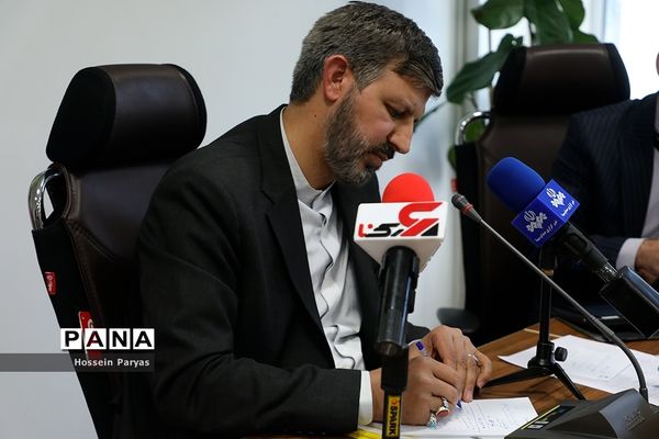 نشست خبری معاون پرورشی و فرهنگی وزیر آموزش و پرورش با اصحاب رسانه